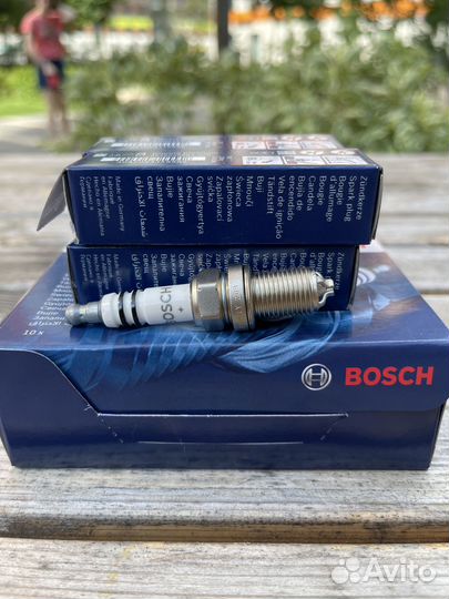 Свеча зажигания Bosch 0242236562 (4шт)