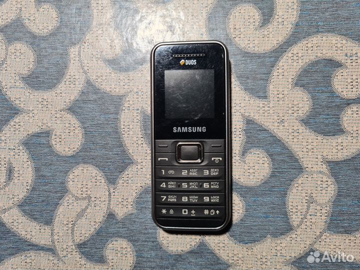 Samsung E1182