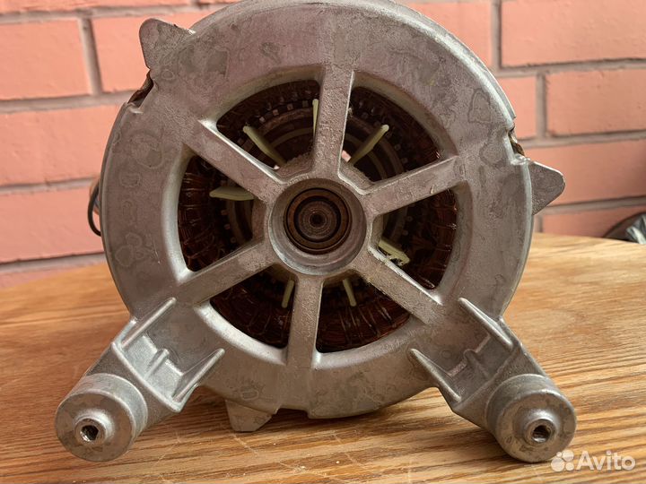 Продаю мотор для стиральной машины