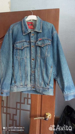 Джинсовая куртка