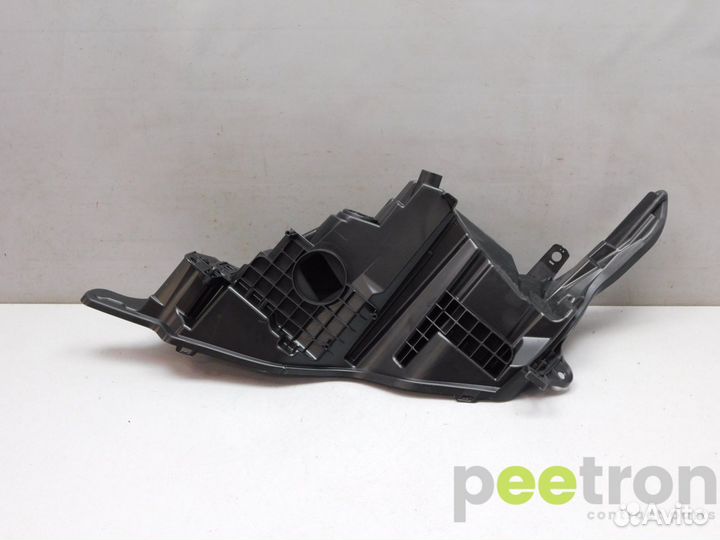 Б/У Б/У Корпус фары правой новая Рестайлинг