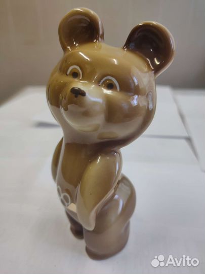 Фарфоровые статуэтка Олимпийский Мишка