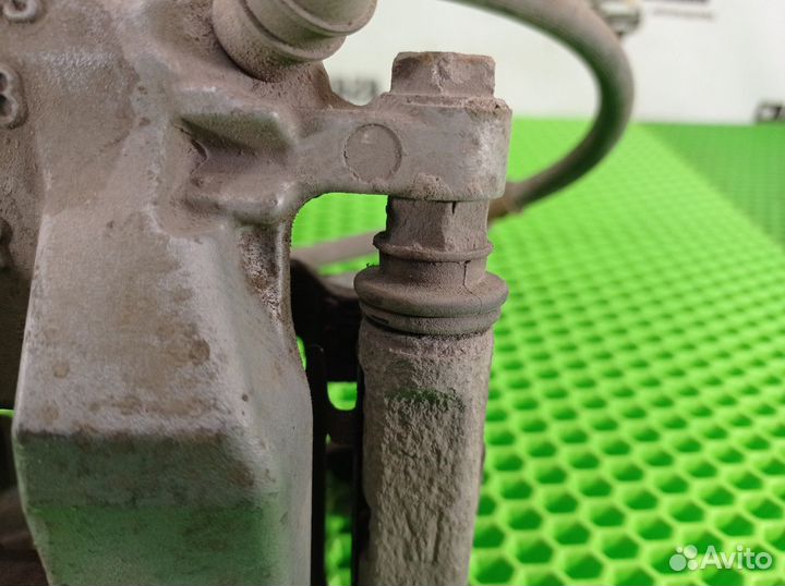 Суппорт тормозной задний правый R Toyota Camry