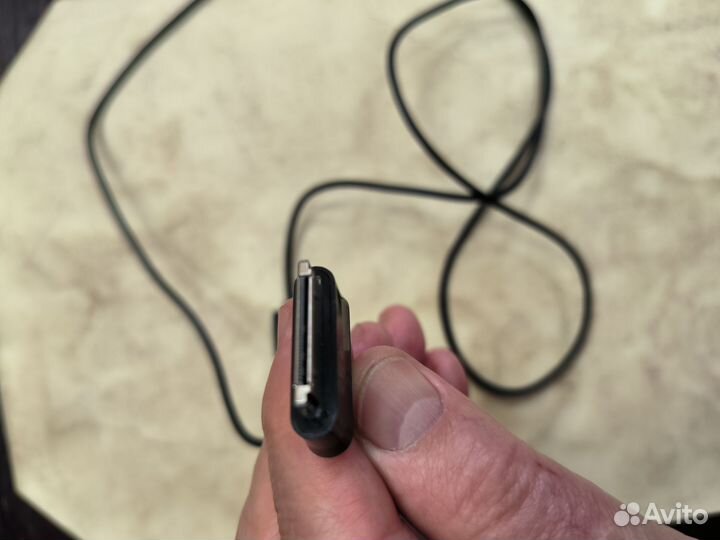 Кабели для зарядки телефонов и умных браслетов