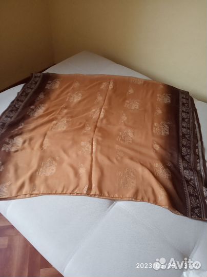 Шарфы и палантины