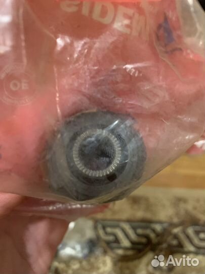 Сайлентблок переднего нижнего рычага toyota