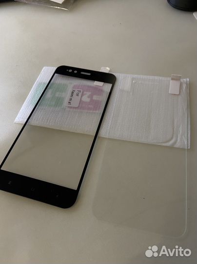 Новые закалённые стёкла и плёнки на iPhone/Xiaomi