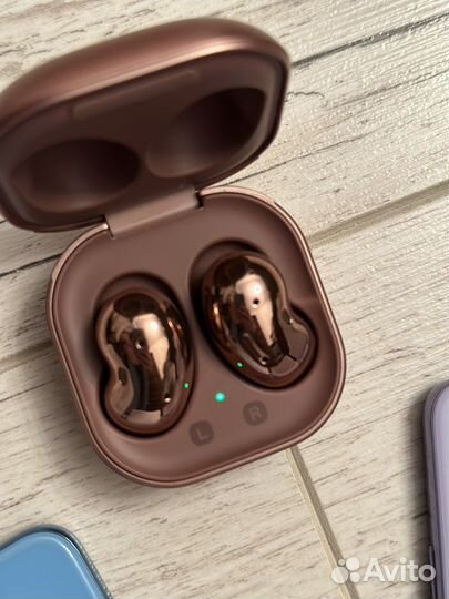 Беспроводные наушники samsung buds live