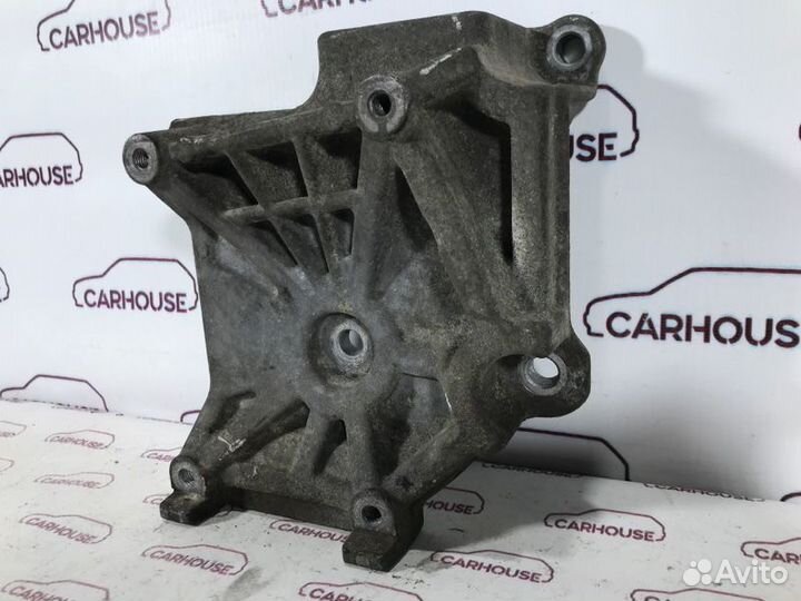 Кронштейн кондиционера Mitsubishi Outlander 2.0