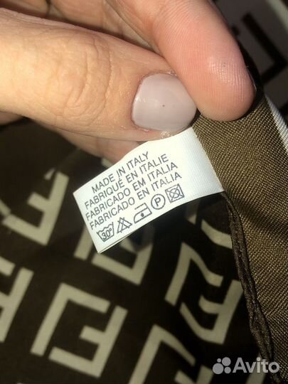 Оригинальный платок Fendi