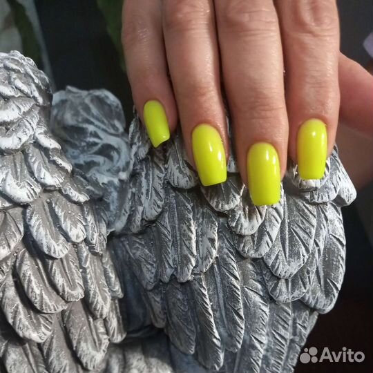 Маникюр с покрытием гель-лаком