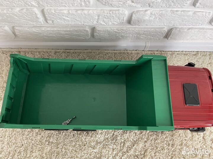 Игрушка самосвал bruder scania