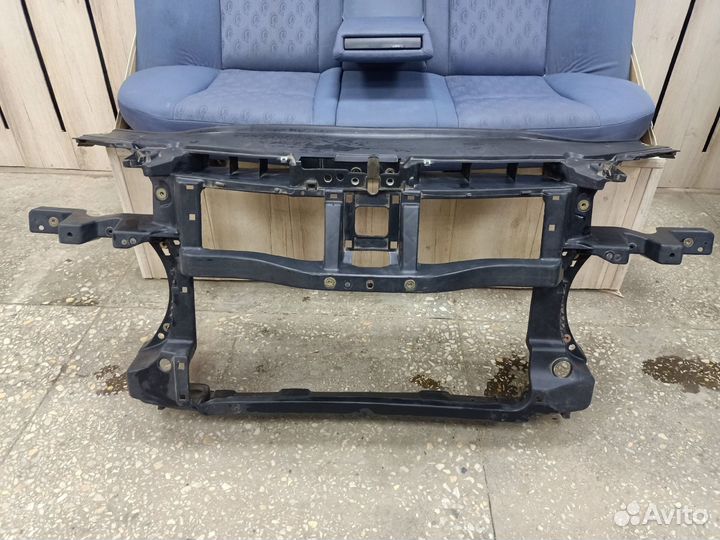 Панель передняя / Телевизор volkswagen Passat B6