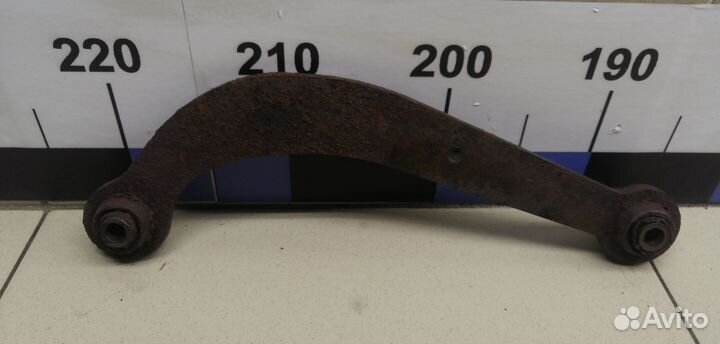 Рычаг задний верхний левый Avensis II 2003-2008