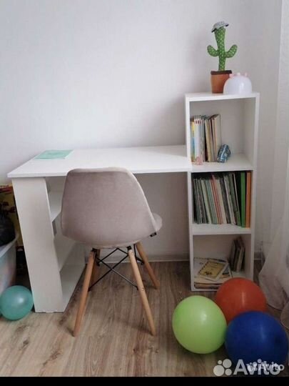 Письменный стол белый