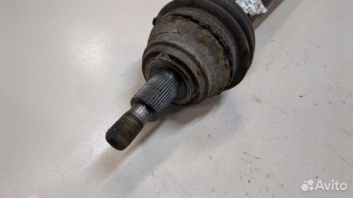 Полуось правая передняя Volkswagen Golf 4