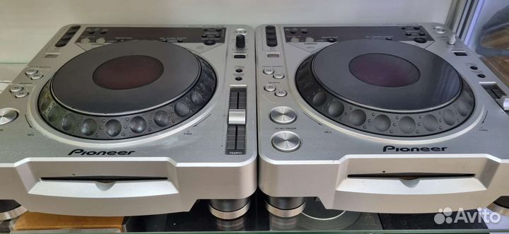 Диджейская дека Pioneer CDJ-800 mk2