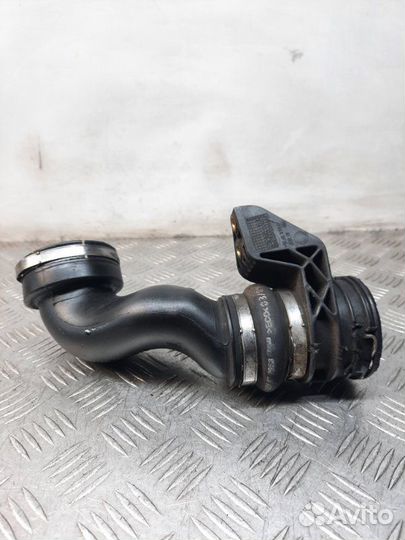 Патрубок интеркулера Mercedes-Benz C-Class седан