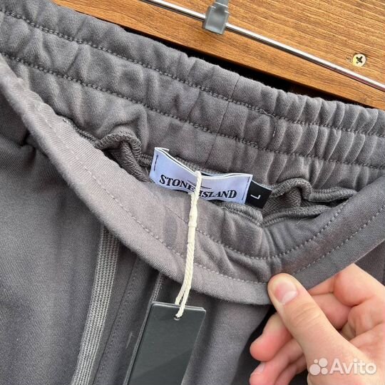 Шорты Stone island