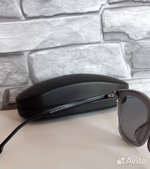 Солнечные очки Hugo Boss