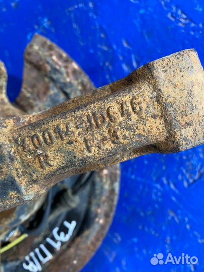 Кулак поворотный передний правый Nissan X-Trail