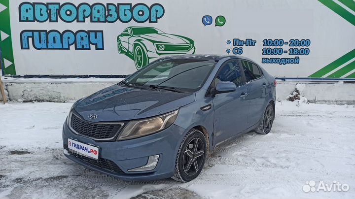 Ручка двери передней внутренняя правая Kia Rio 3 8