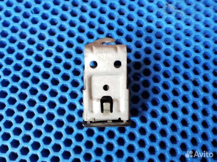 Ручка открывания капота Mitsubishi carisma