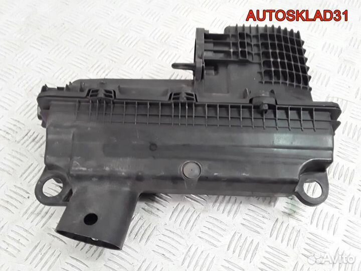 Корпус воздушного фильтра Renault Sandero