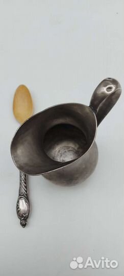 Серебряный кувшин