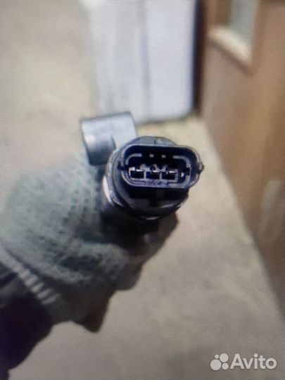 Регулятор давления топлива 0281006032 bosch