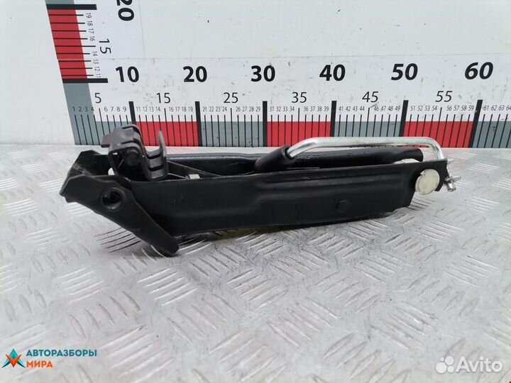 Домкрат seat Toledo 2 2000 1U0011031A