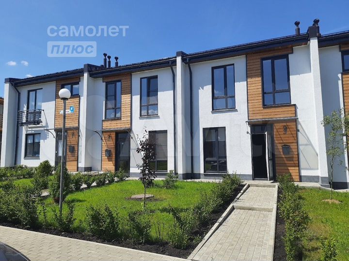 Таунхаус 101,4 м² на участке 1 сот.