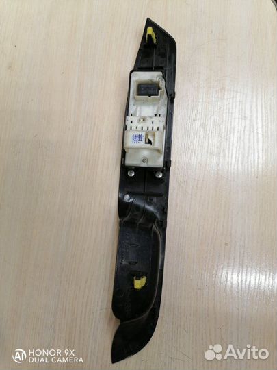 Блок управления стеклоподъемниками