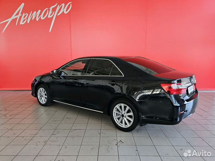 Toyota Camry, 2014