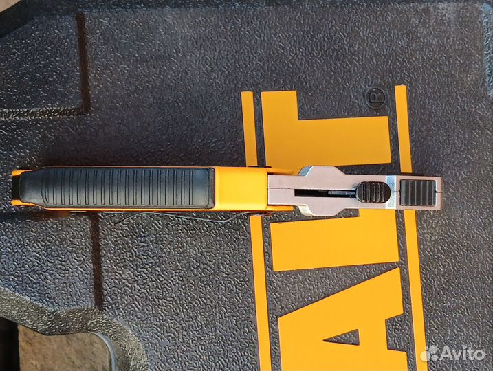 Нож складной DeWalt dwht10261 оригинал