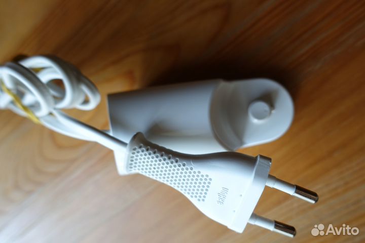 Зарядное устройство для зубной щетки Braun Oral B