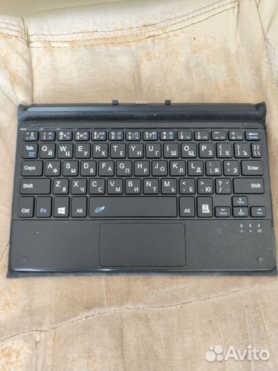 Планшет на Windows 10 с клавиатурой