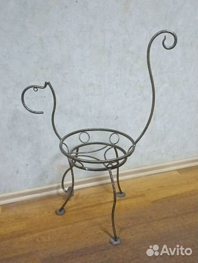 Подставка для цветов напольная металлическая