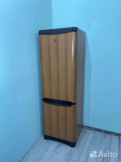 Холодильник Indesit