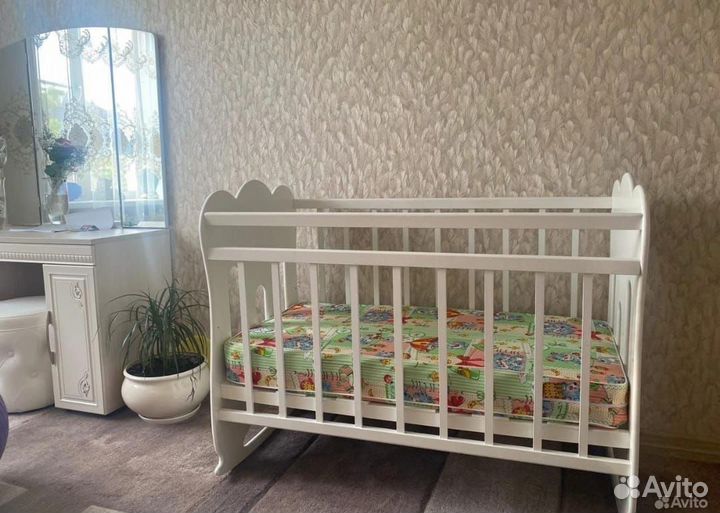 Детская кроватка