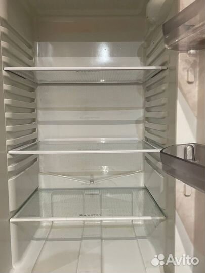 Холодильник ariston бу