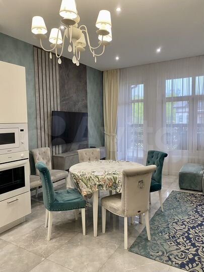 3-к. апартаменты, 130 м², 2/2 эт.