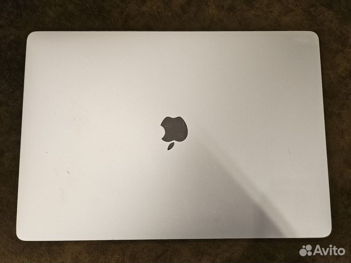 MacBook Pro 15 (2018, i7, 32 GB, 512 GB)