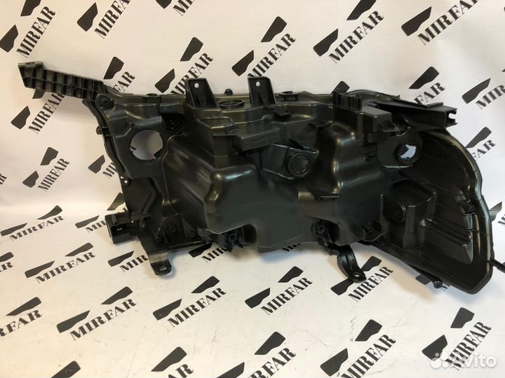 Левый корпус фары Toyota Land Cruiser 200 15-21