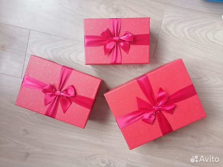 Коробка подарочная новогодняя