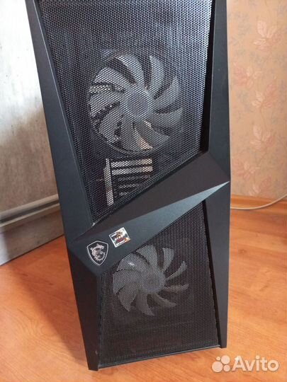 Корпус от MSI