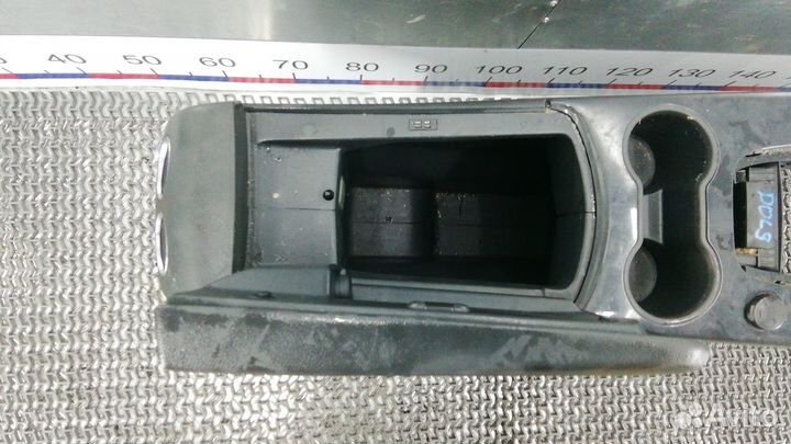 Подлокотник Peugeot 3008 2010