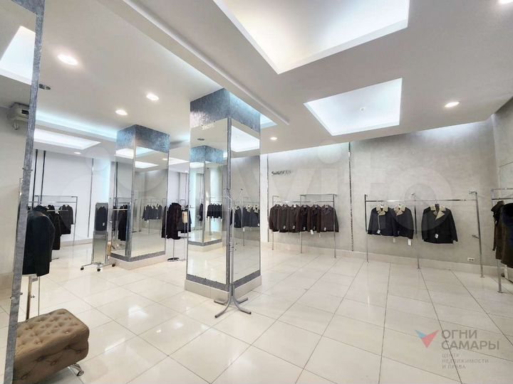 Сдам торговое помещение, 579 м²