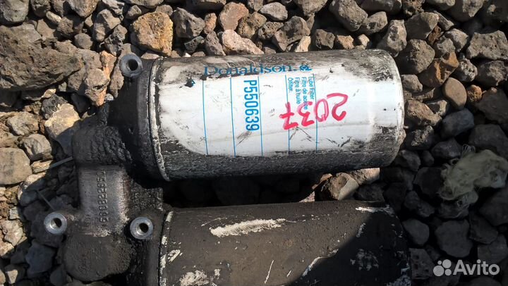 Кронштейн масляного фильтра 500322850 Iveco