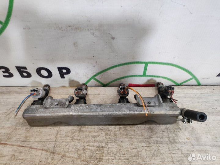 Топливная рампа в сборе Nissan Note E11 (1.4)